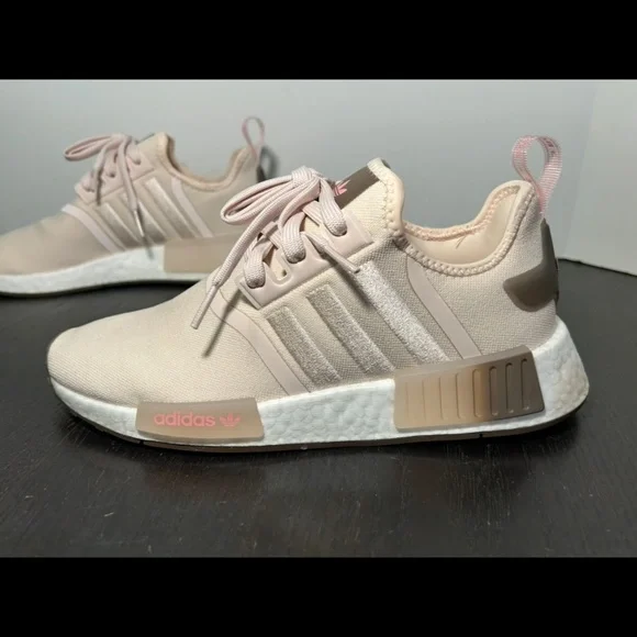 Adidas NMD R1 W Running Shoes Wonder Quartz/Earth Strata/Super Pop Womans 7.5